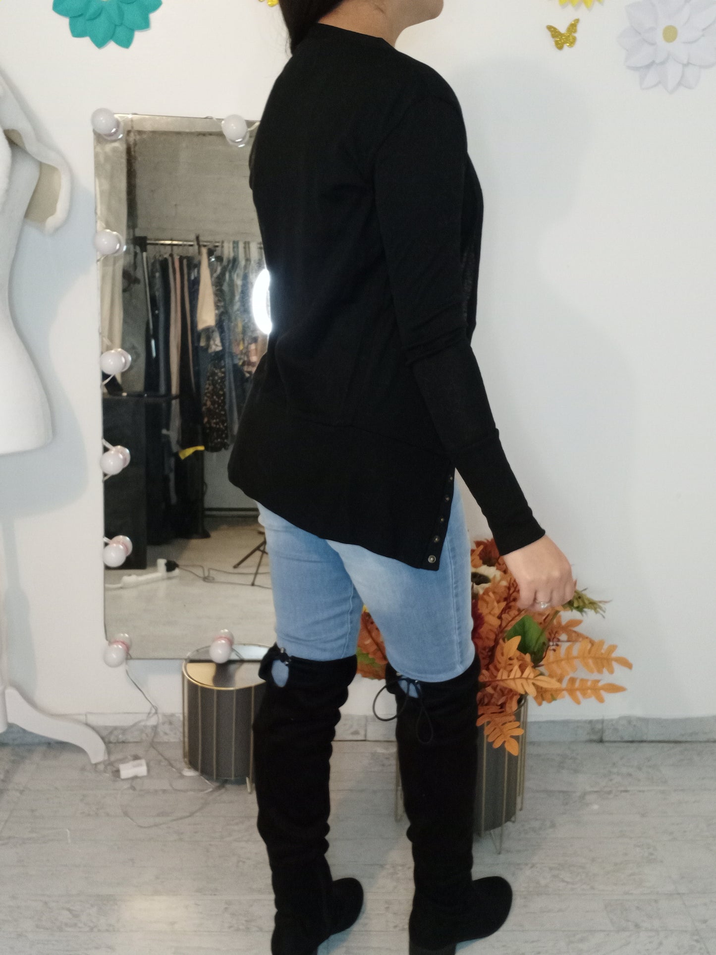 Yuliza Cardigan sweater (Black)